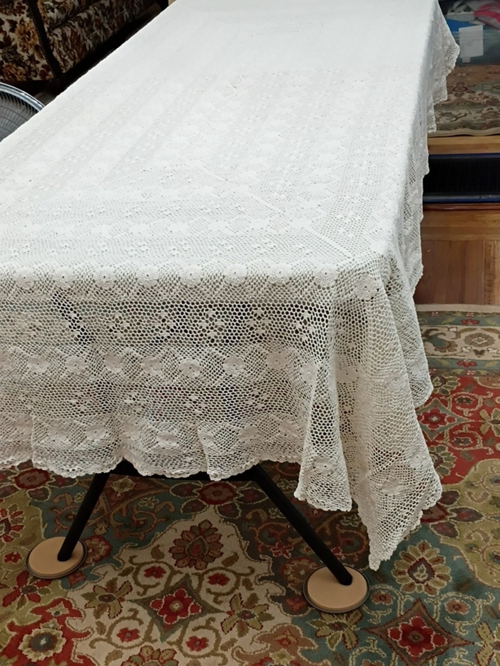 Vintage Cream Crochet Cotton Lace Tablecloth - Delicate Floral Motif